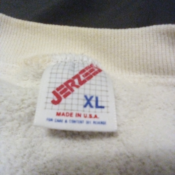 Vintage Jerzees Cardinal and Bow Embroidered White Long Sleeve Sweater Size XL - Picture 2 of 16